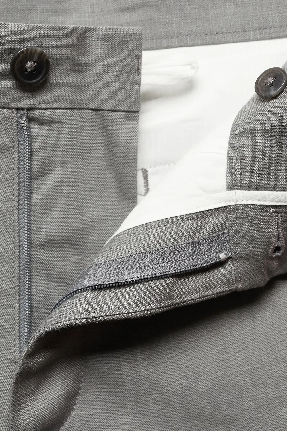 Slim-Fit 100% Linen Shorts