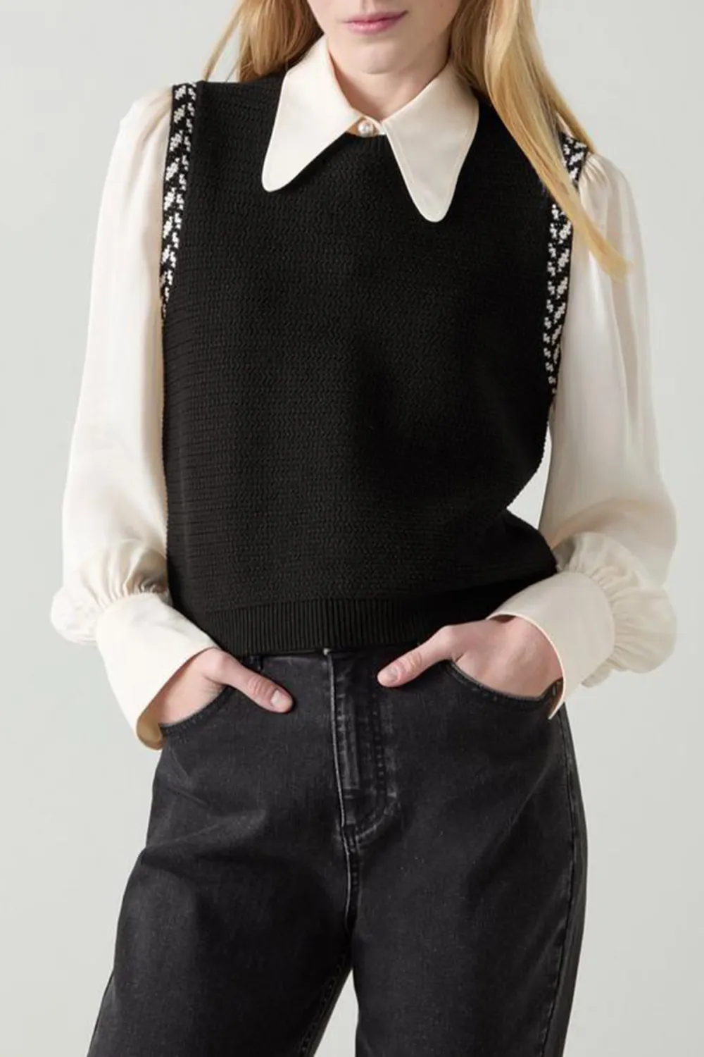 Black Cream Sleeveless Tank Knitted Top