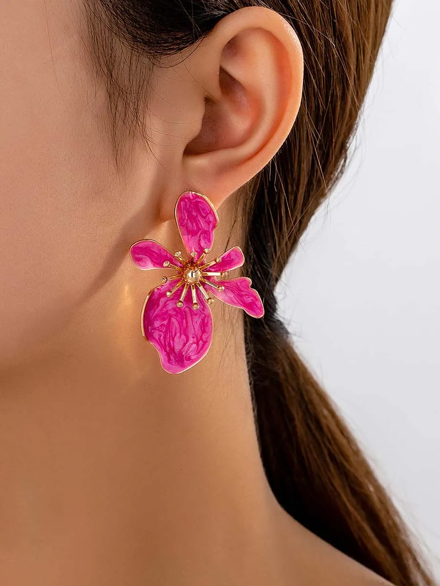 Chic Textured Accent Earrings