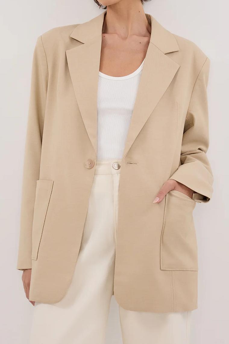NATURAL PATCH POCKET BLAZER
