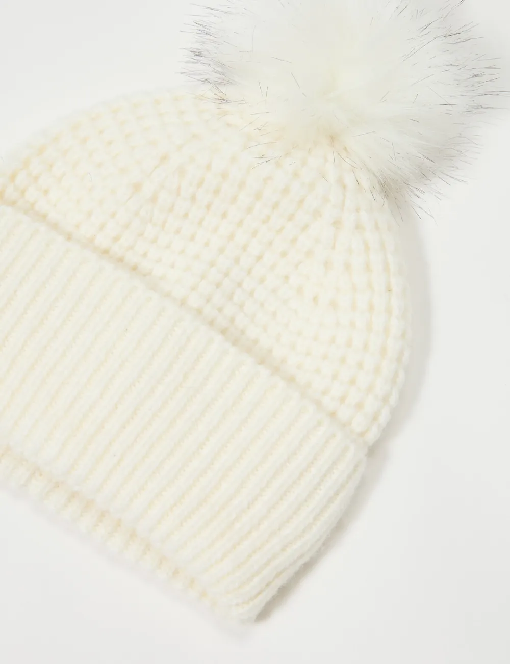 Gentle Cream Wool Ball Hat