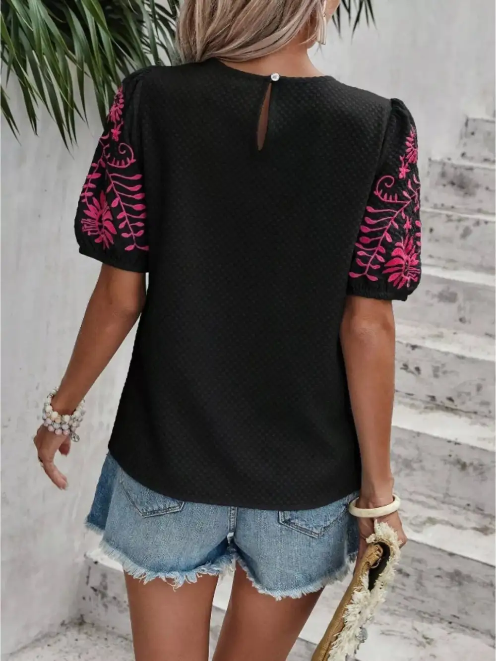 Relaxed Embroidered Puff Sleeve Blouse