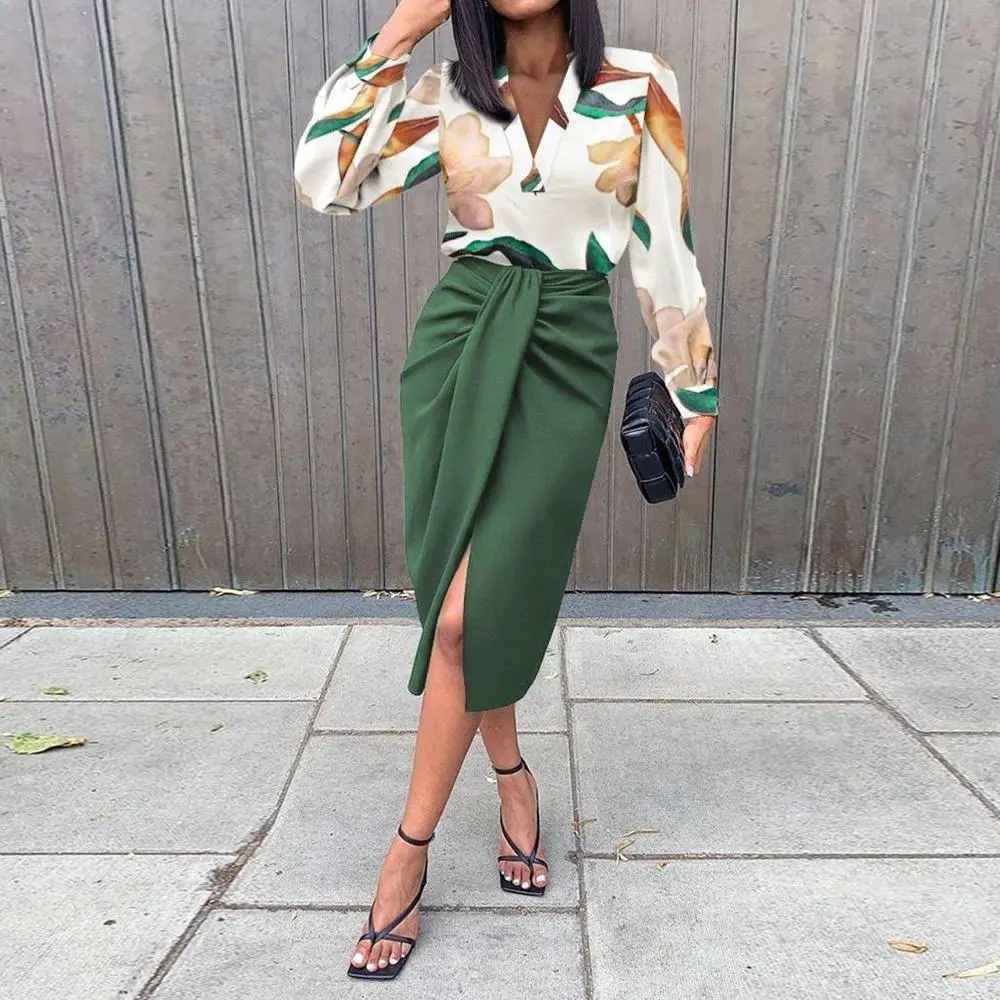 Stunning V-Neck Green Print Midi Dress