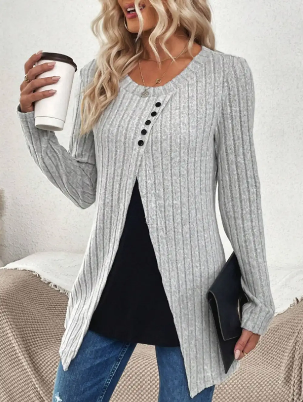 Textured Crew Neck Long-Sleeved Sweatshirt
