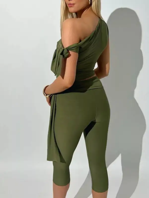 One-shoulder Tie-knot Top and Capris Set