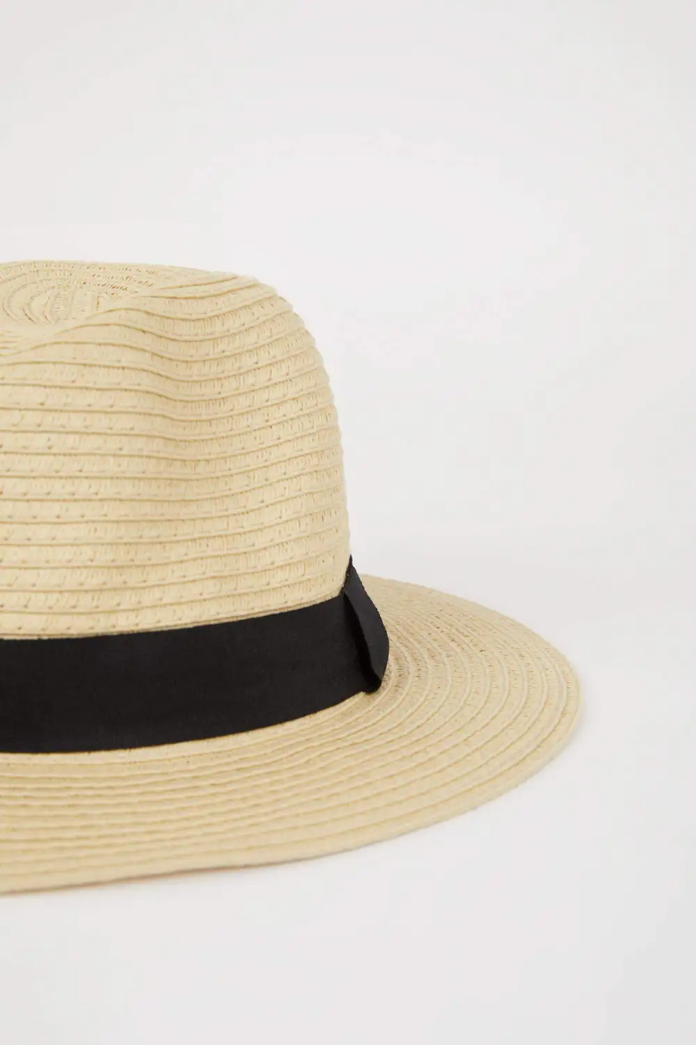Ladies' Black Strappy Straw Hat