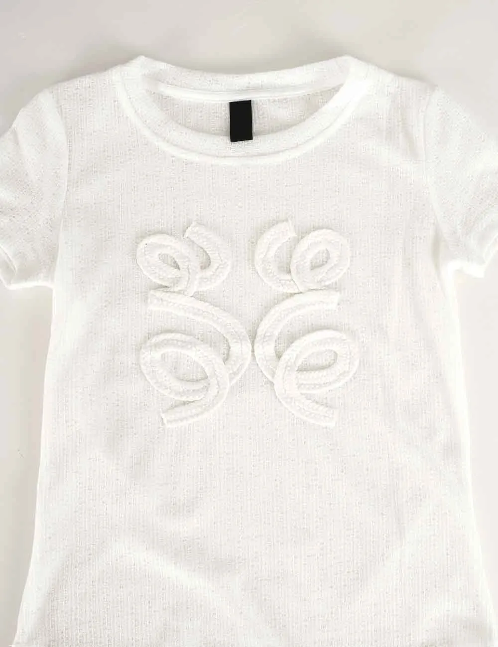 D Embroidery Round Neck Short Sleeves T-shirt