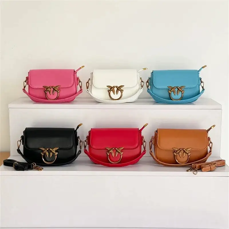 Compact Structured Soft Card Wallet