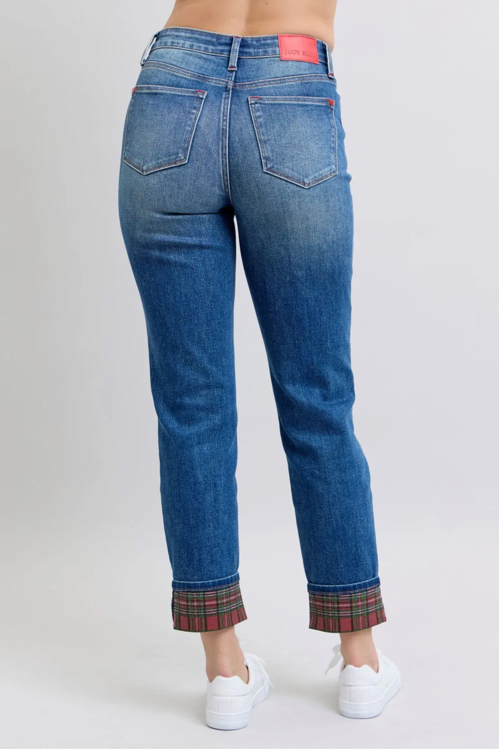 Relaxed Washed Pocketed Stretch Straight Leg Jeans