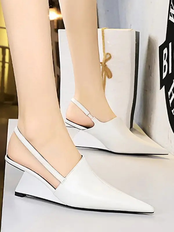 Pointed-Toe Panel Detail Heeled Sandals