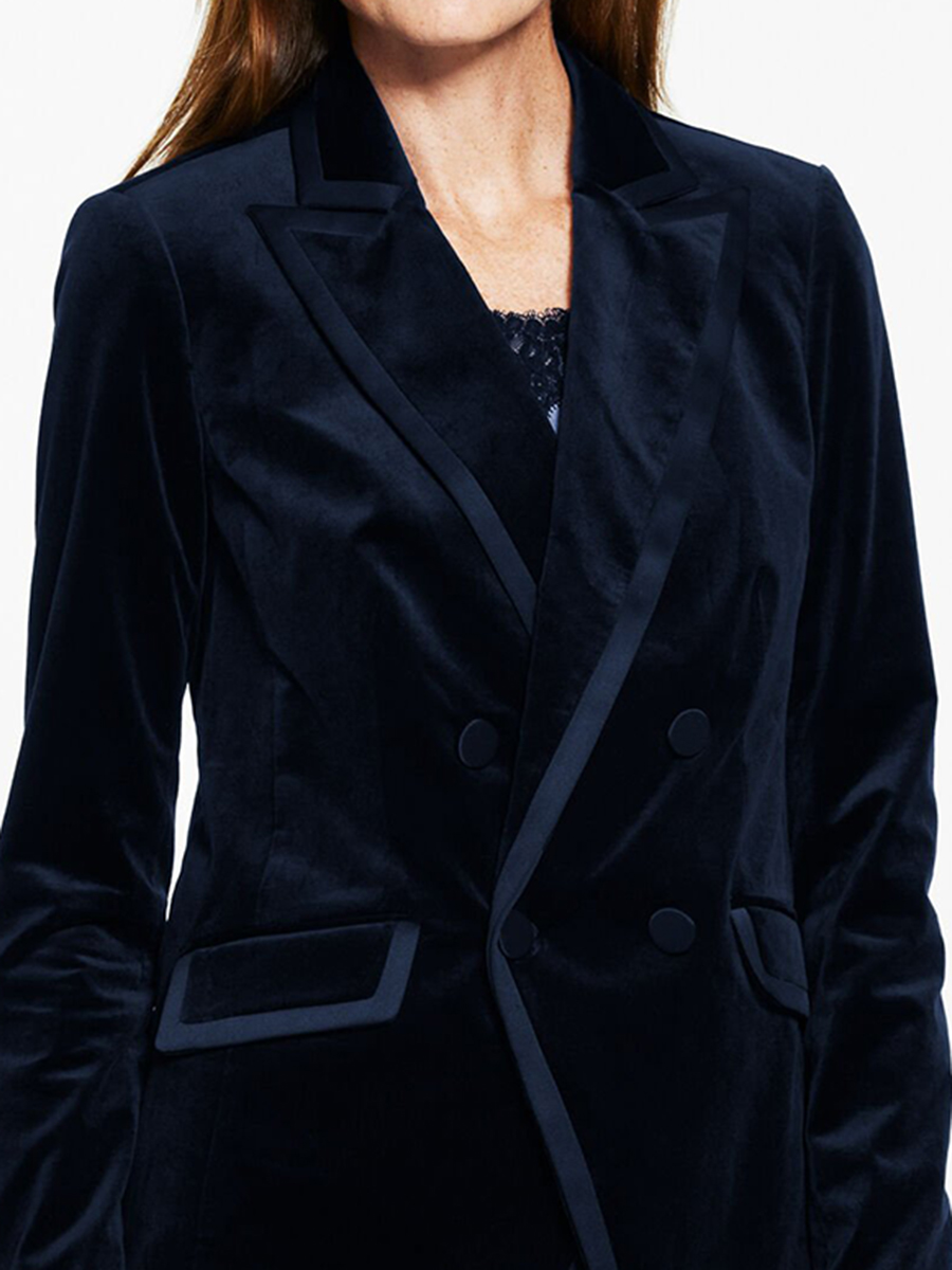 Lady's Luxurious Soft Velvet Fabric Coat