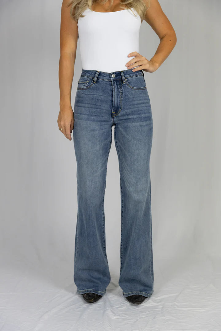 Women's Modern Ultra High Rise High Rise Jeans