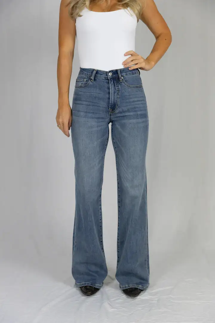 Women's Modern Ultra High Rise High Rise Jeans