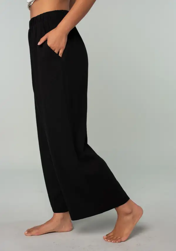 Pocketed Elasticated Waist Wide Leg Pants