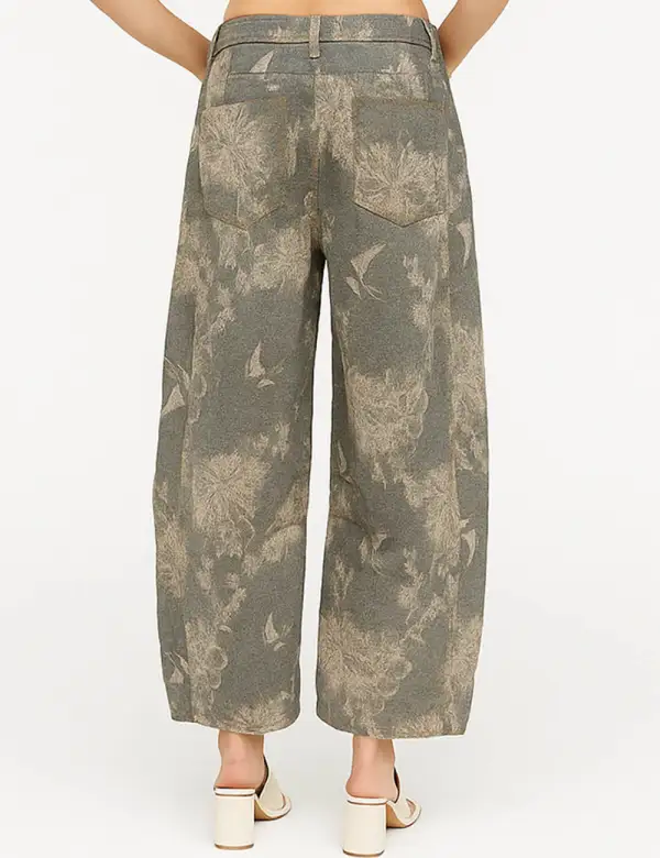 Color Block Floral Print Pocket Barrel Leg Denim Pants