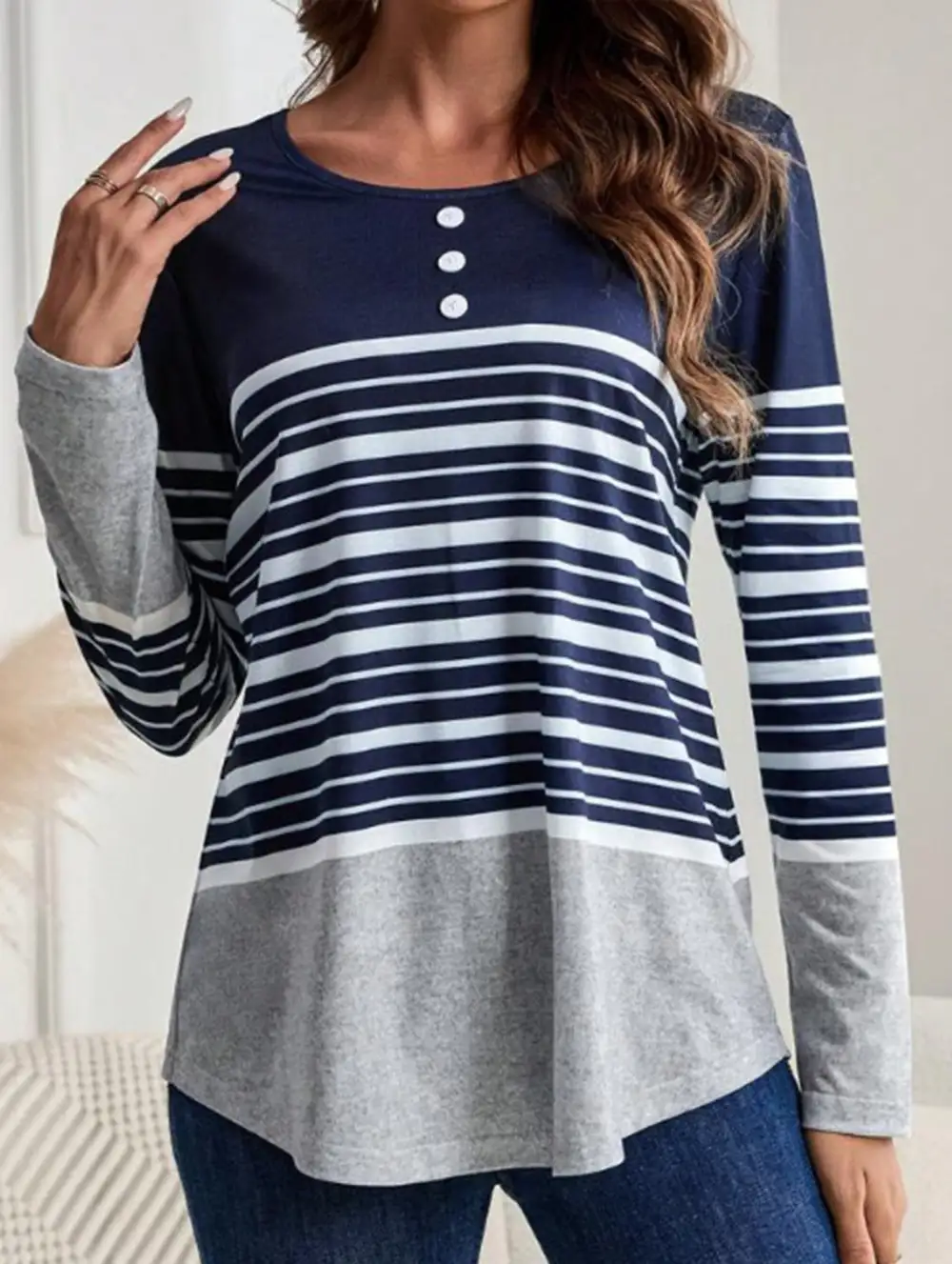 Striped Print Crew Neck Long-Sleeved Tee