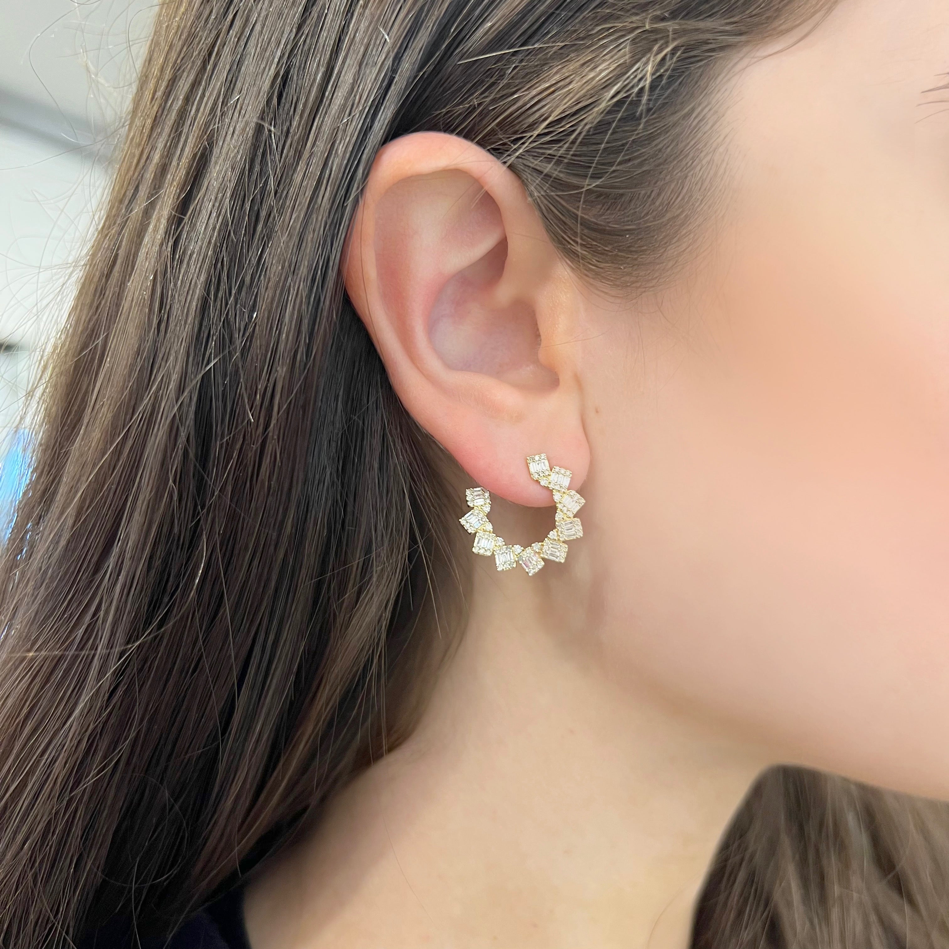Tonal Sculpted Gem Detail Earrings