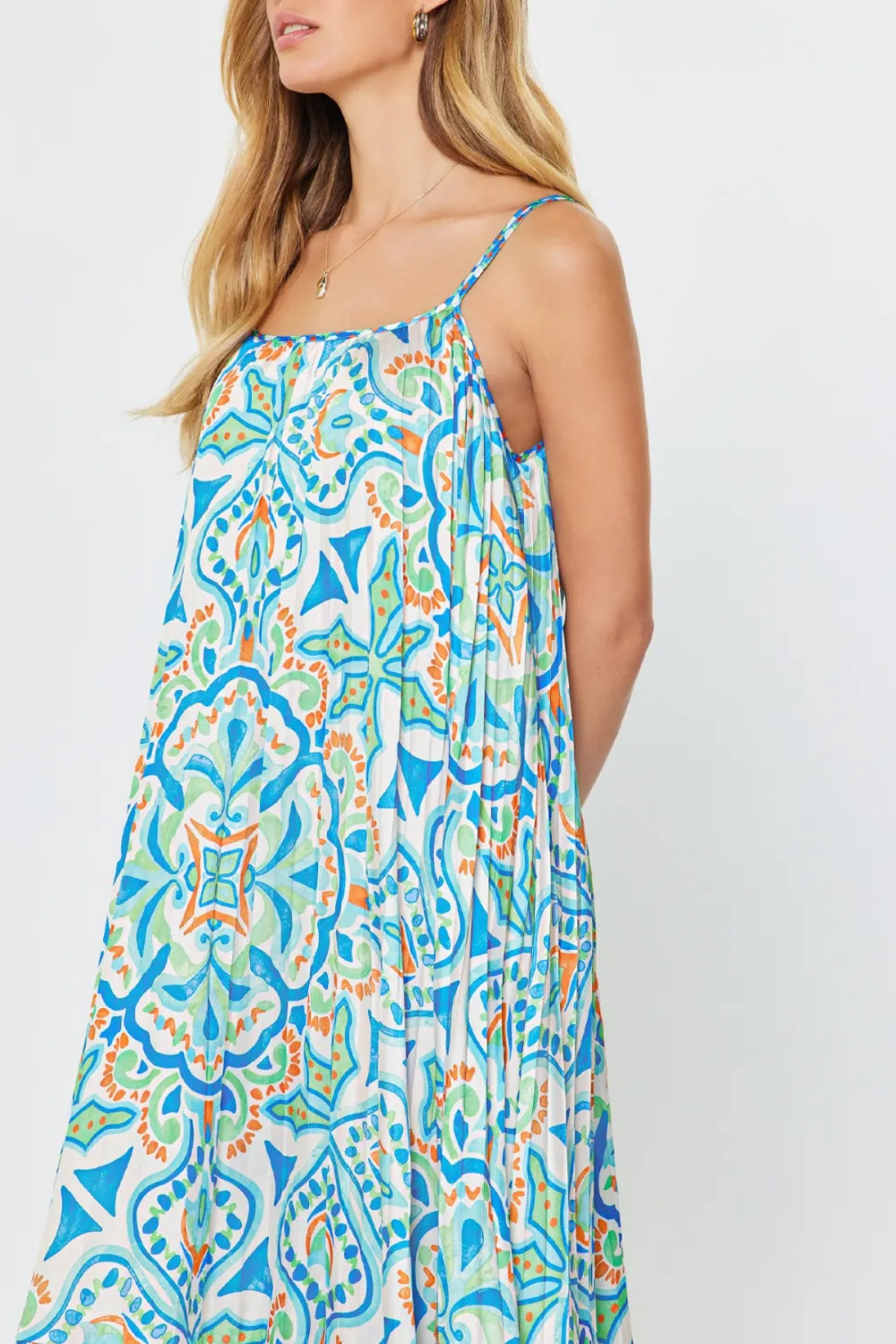Sleeveless Tiered Pleated Midi Dress