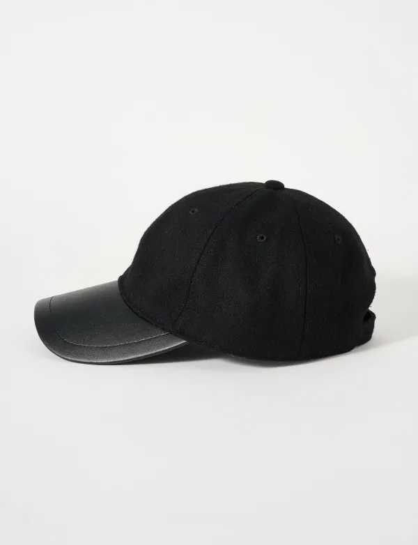 Fashionable Simple High-End Black Cap