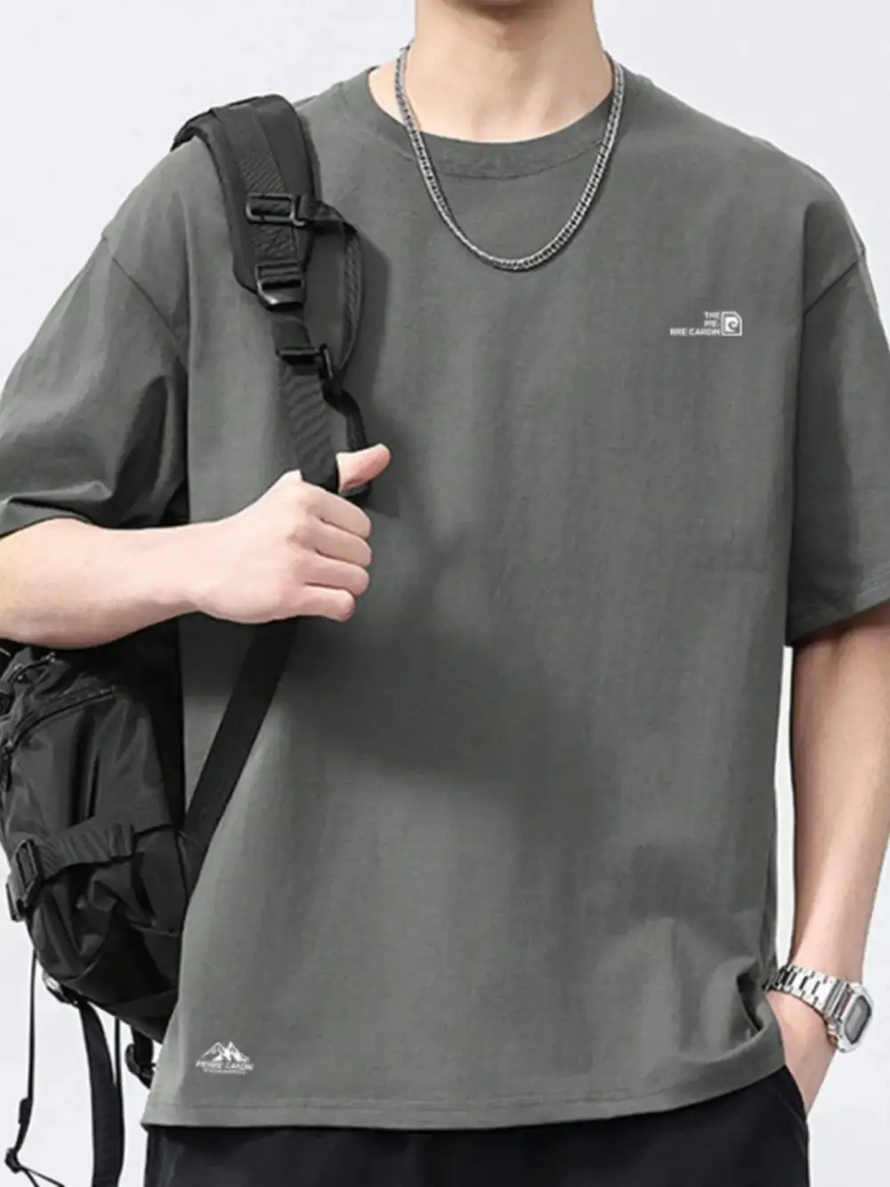 Clean Look Round Neck Short Sleeve T-Shirt