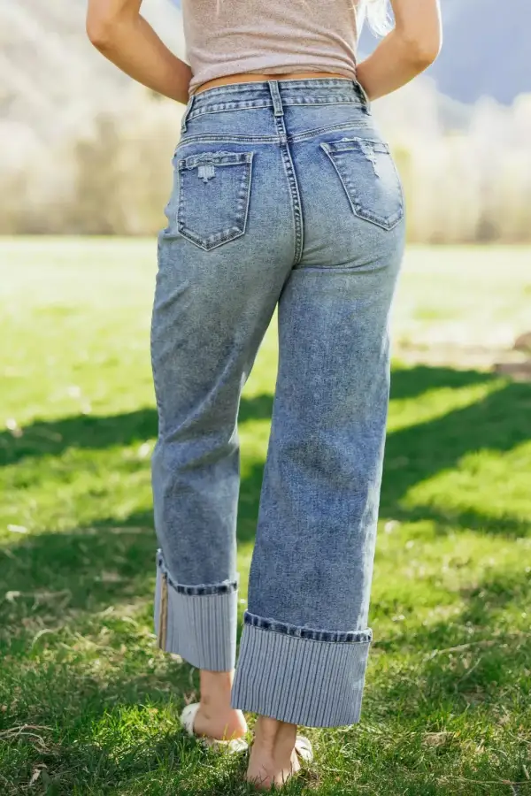 Distressed Washed Stretch Straight Leg Jeans