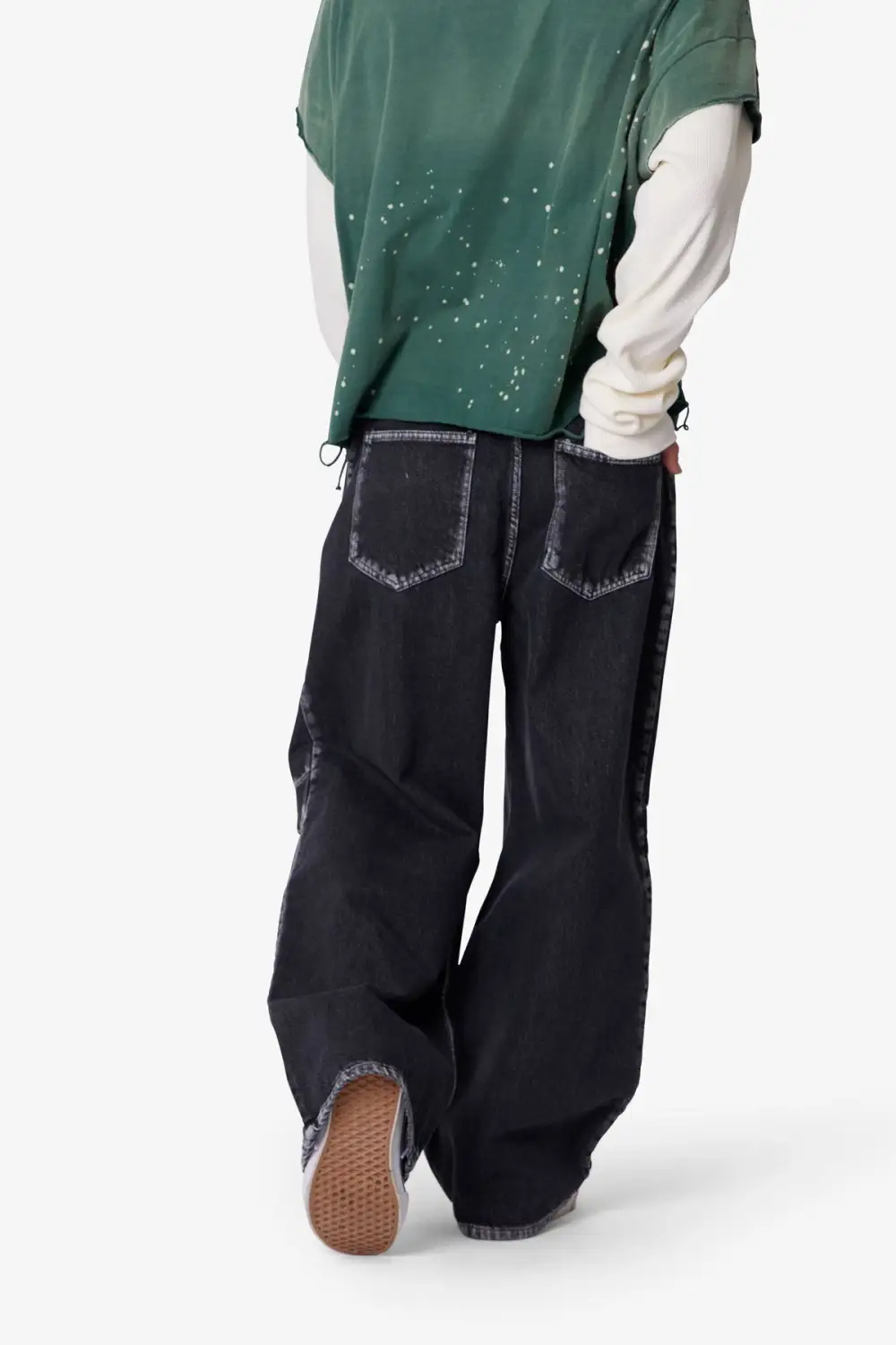 Relaxed Raw Finish Pleated Jeans