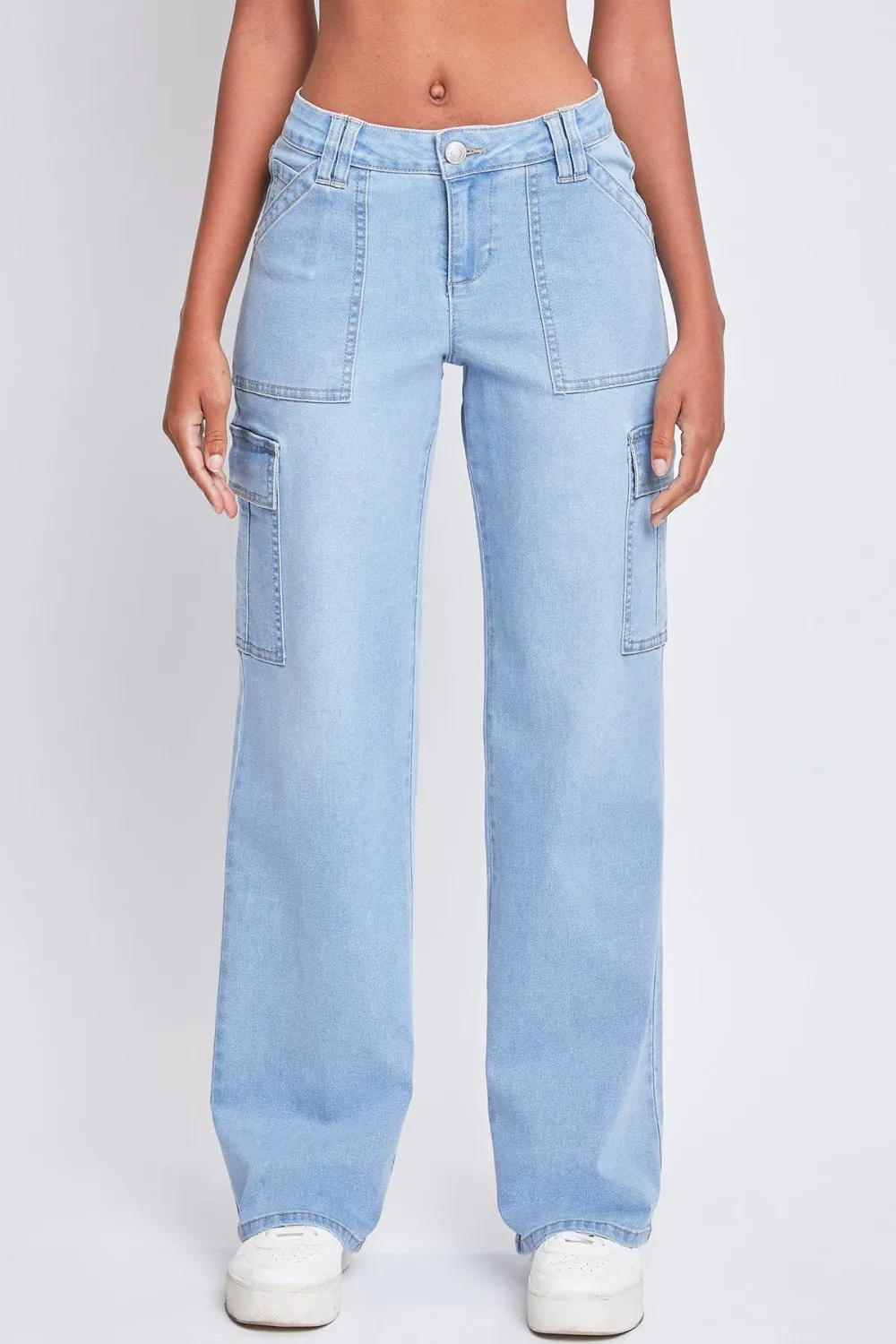 Low Rise Relaxed Cargo Jeans