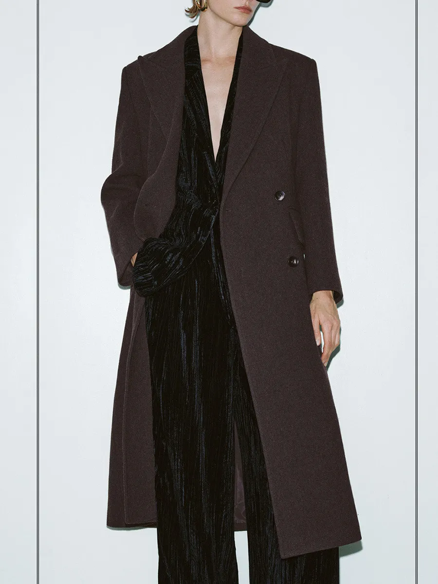 A Long Casual Brown Coat With A Large Lapel For Ladies