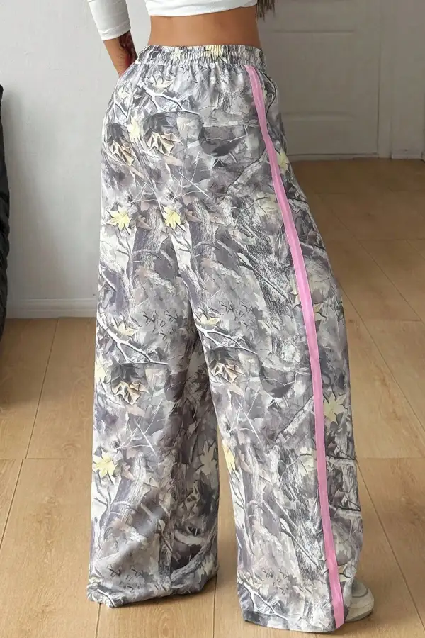 Wide-Leg Drawstring Camouflage Sweatpants