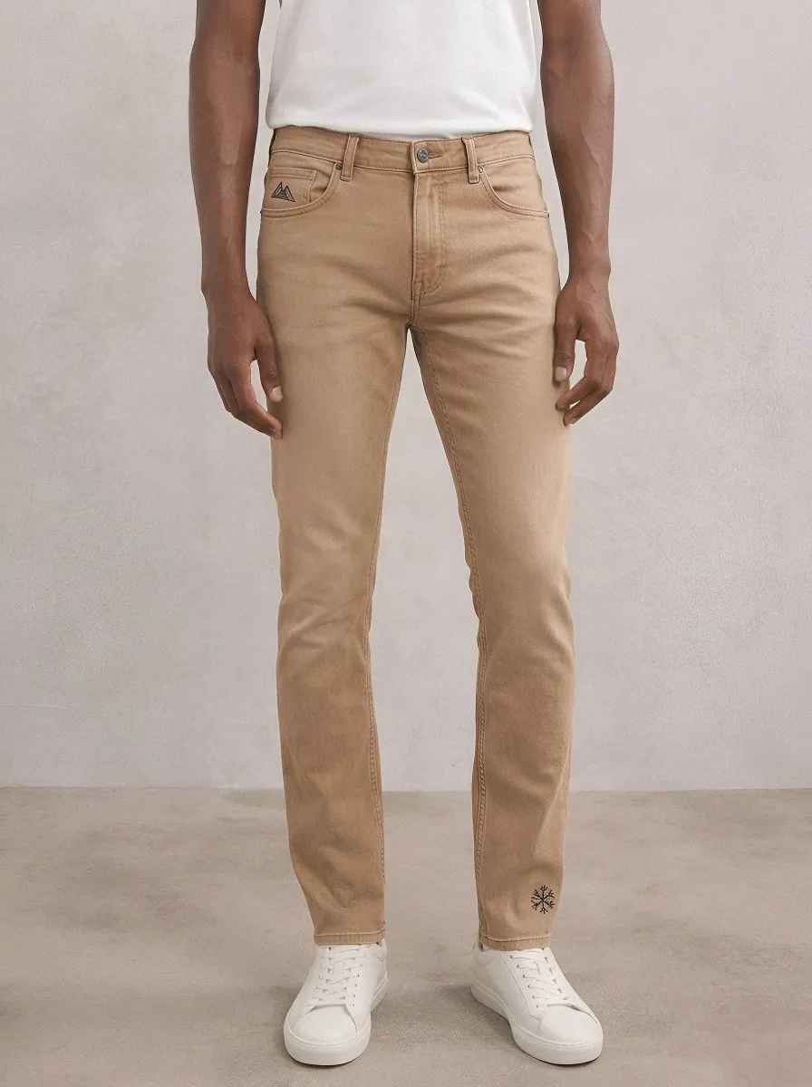 Men's Contemporary Everyday Mountain Logo Embroidered Stretch Denim Jeans