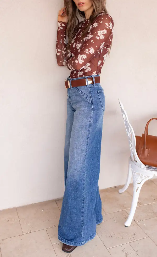 High Rise Clean Wide Leg Jeans