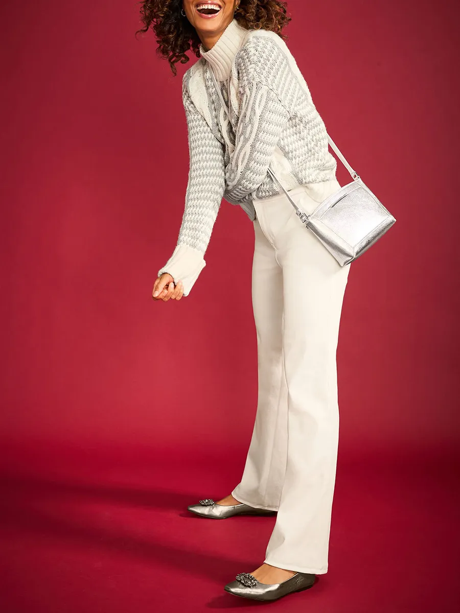 Women'S Fashionable Artistic Double Color Cable Knit High-Neck Sweater