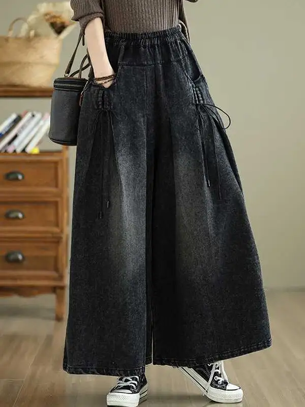 High Waist Relaxed Fit Wide Leg Pleated Elastic Waist Pocket Jeans