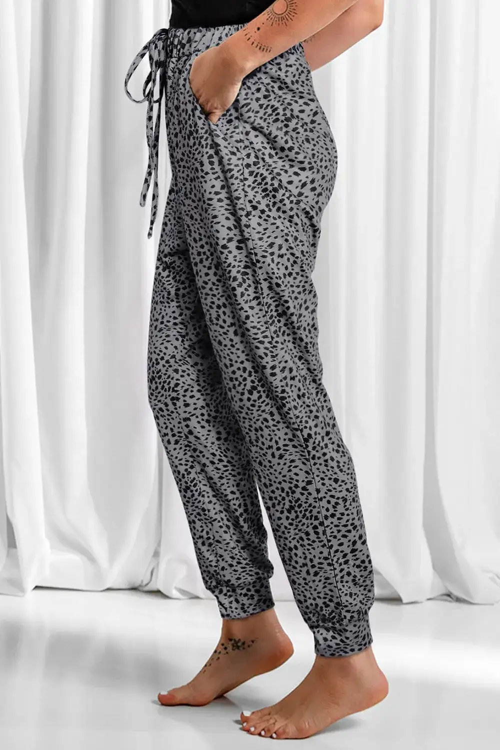 Modern Drawstring Pocket Detail Pants