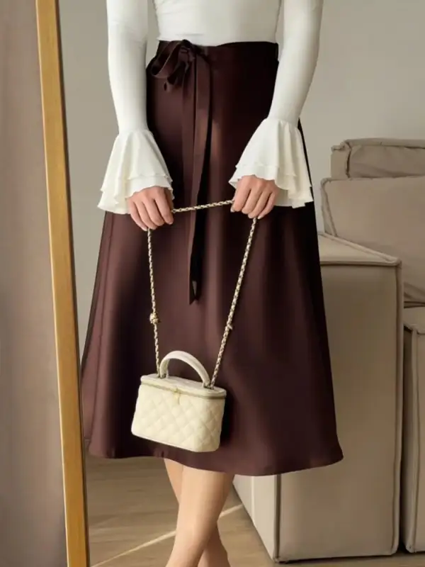 Line Satin Skirt