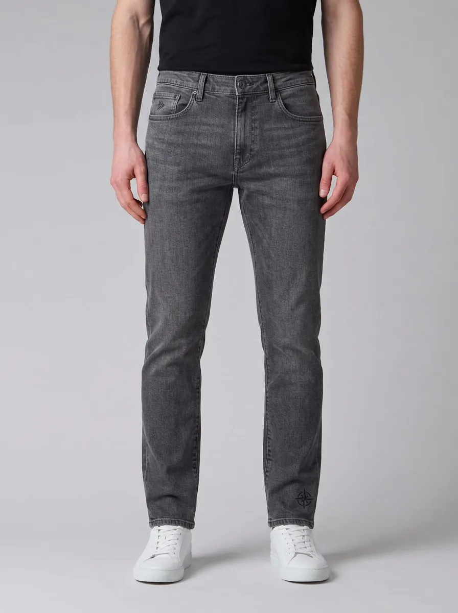 Men's Classic Comfort Compass Logo Stretch Denim Jeans