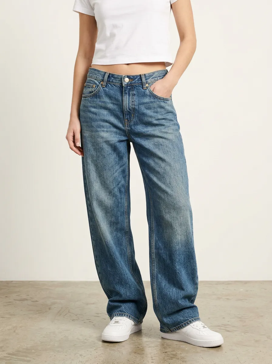 Women's Wide-Leg Jeans with Mid Rise