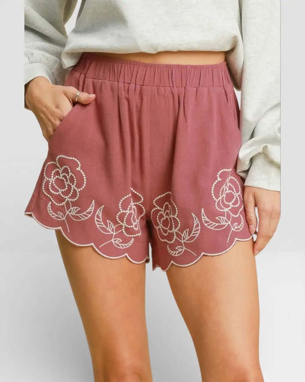 Embroidered Scallop Shorts