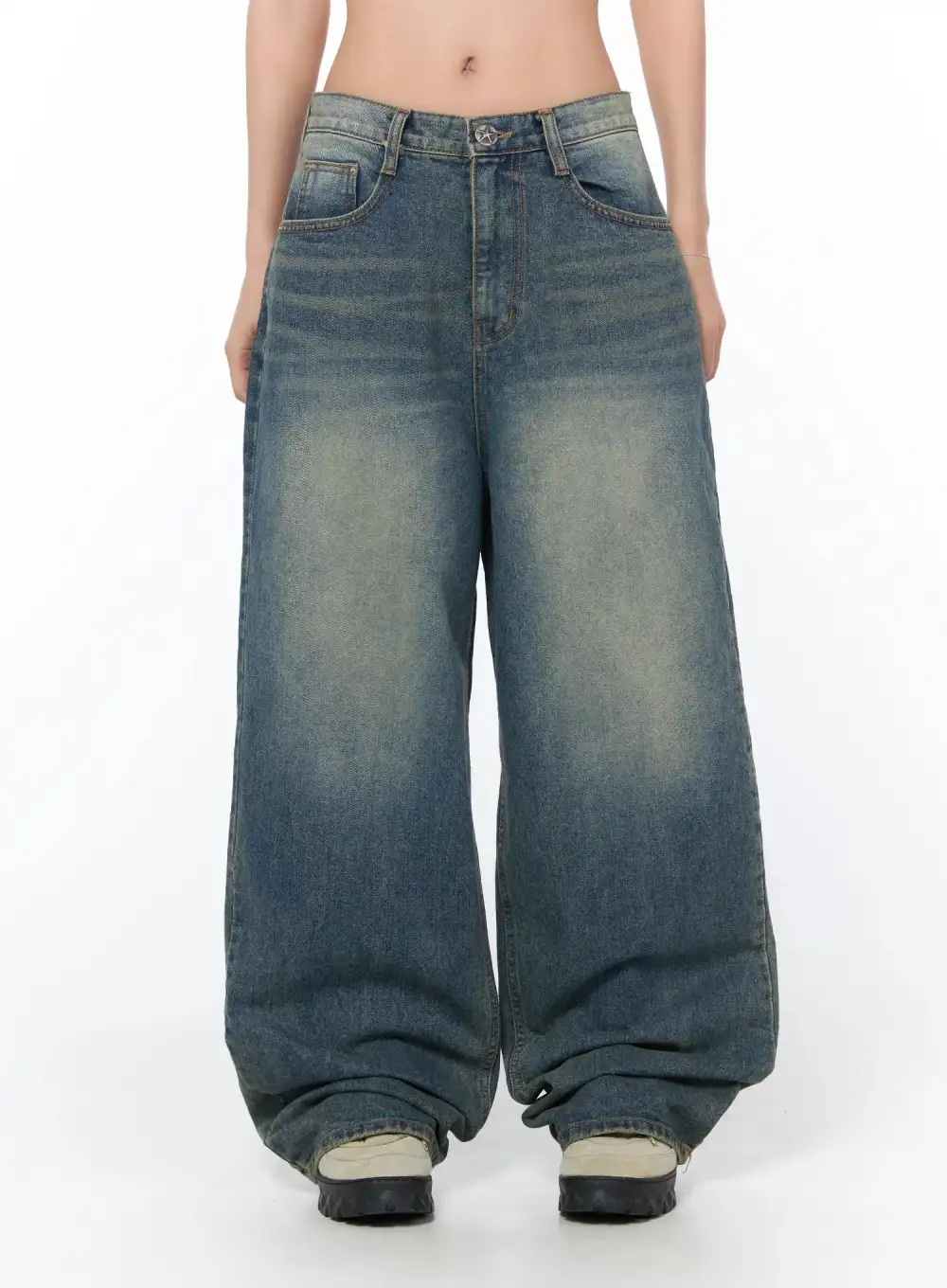 Relaxed Fit Wide Leg Jeans