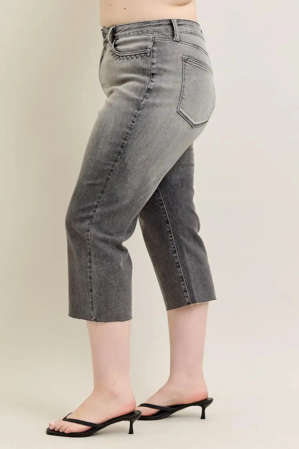 Mid Rise Relaxed Wide Leg Jeans