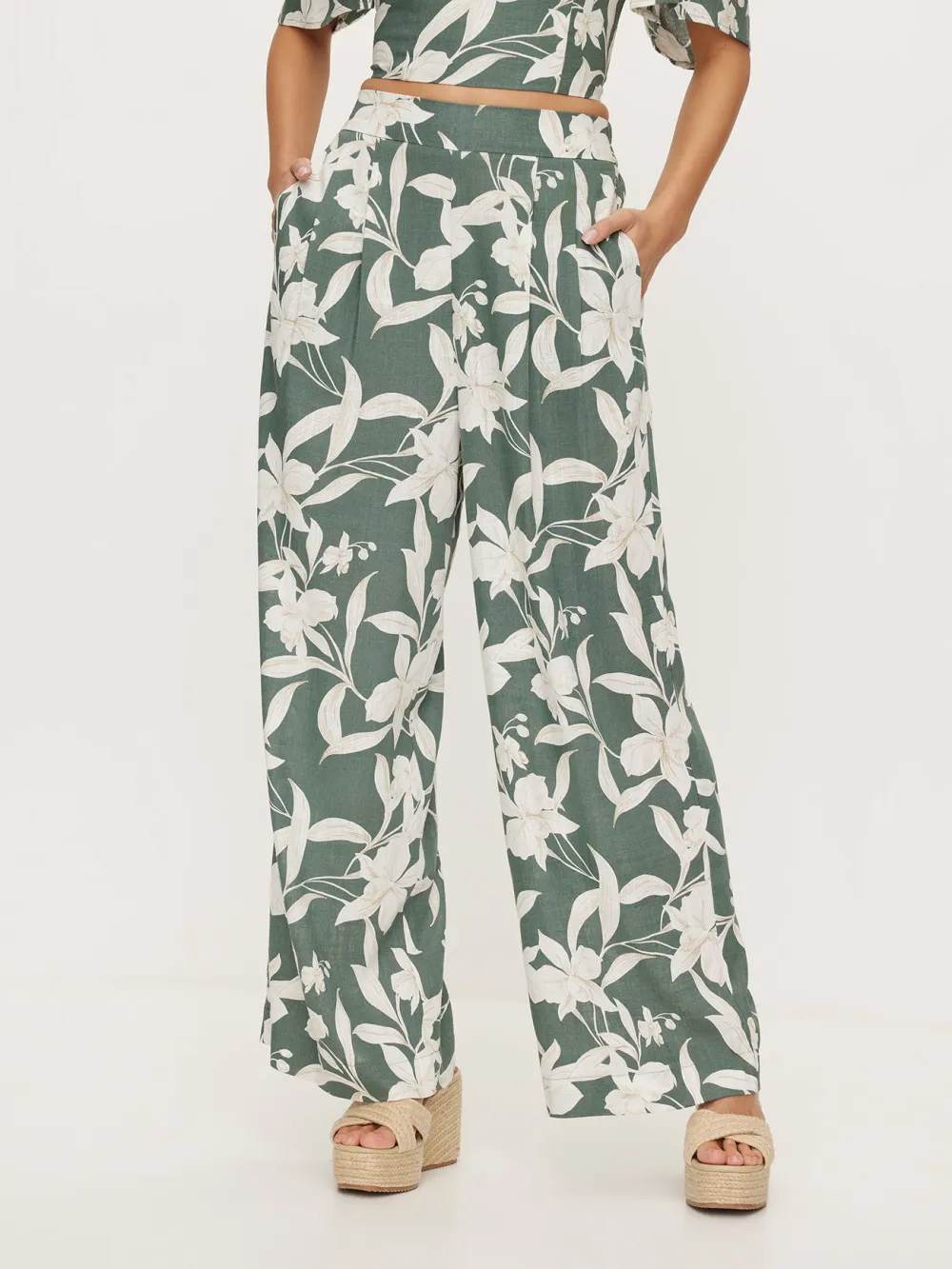 Daily Wide Leg Pant