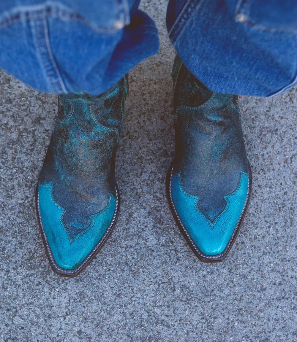 Pointed-Toe Western Boots