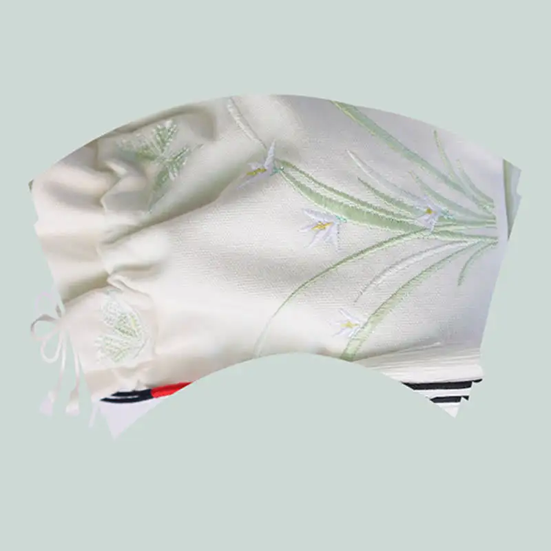 Embroidered Grass Bag