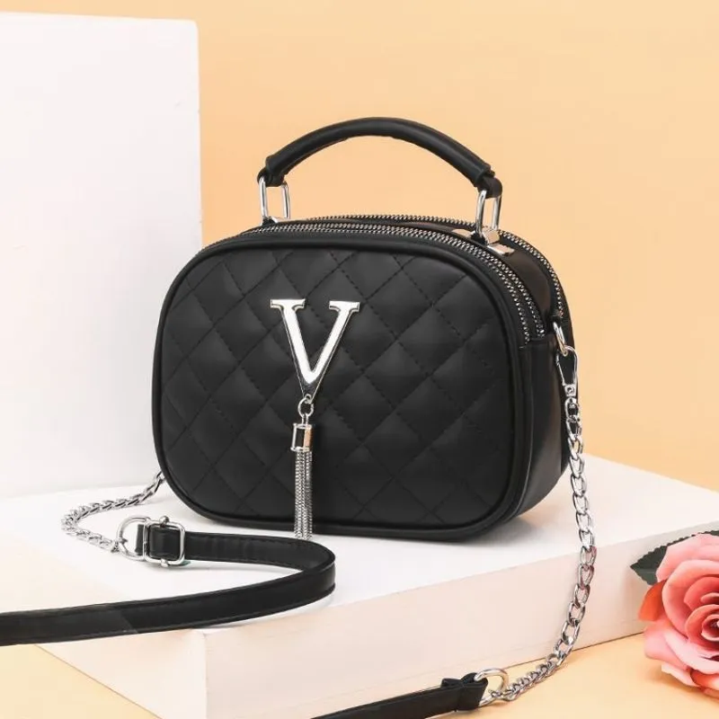 Urban Chain Handbag Large Capacity One-Shoulder PU Bag