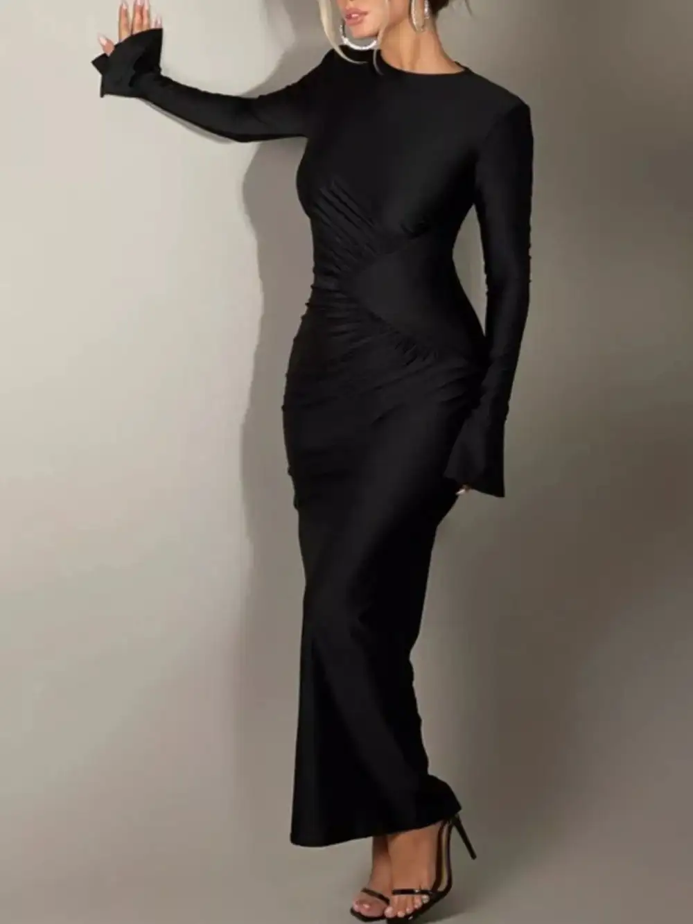 Lightweight Feel Ruched Long Sleeve Maxi Dress