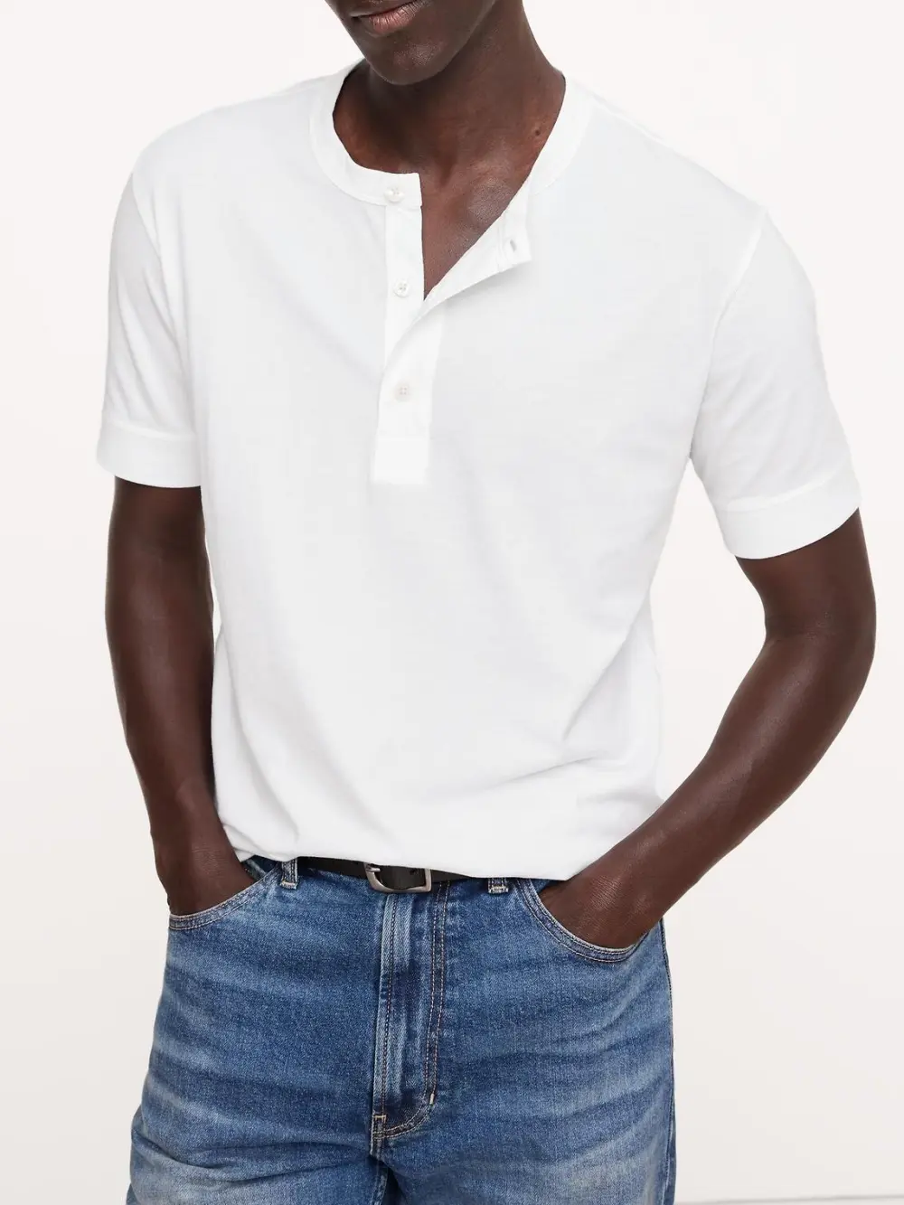 Men's White Pure Cotton Skin-Friendly Buckled Short Sleeves
