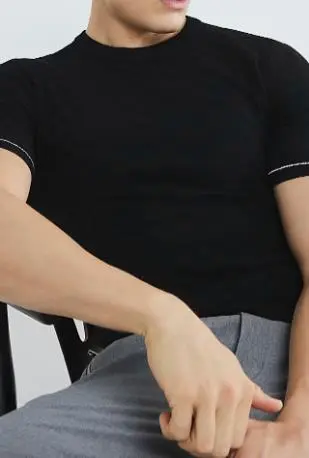 Men's Black Slim Fit Checkerboard T-Shirt