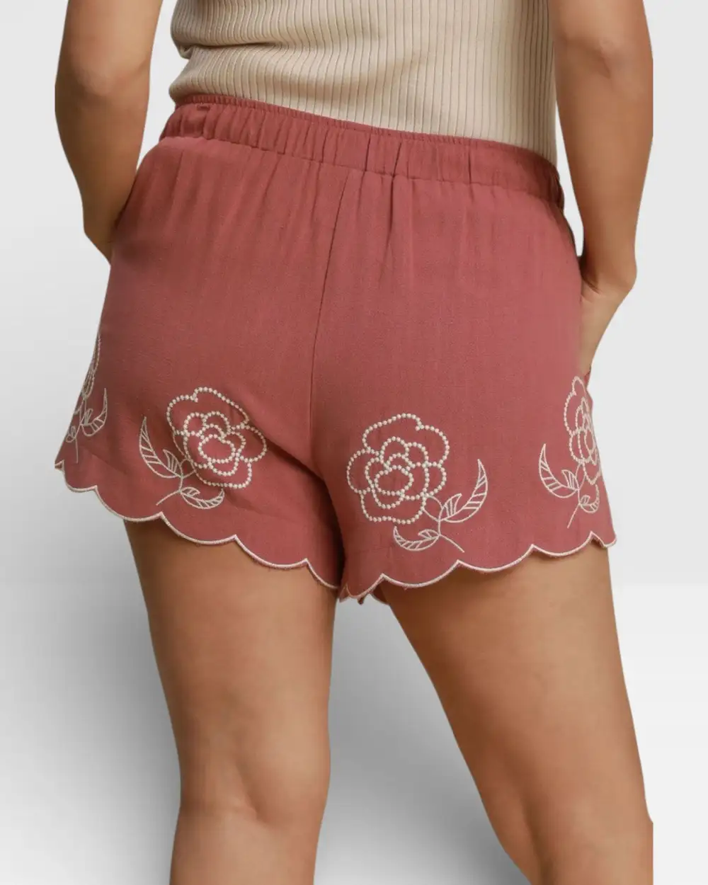 Embroidered Scallop Shorts