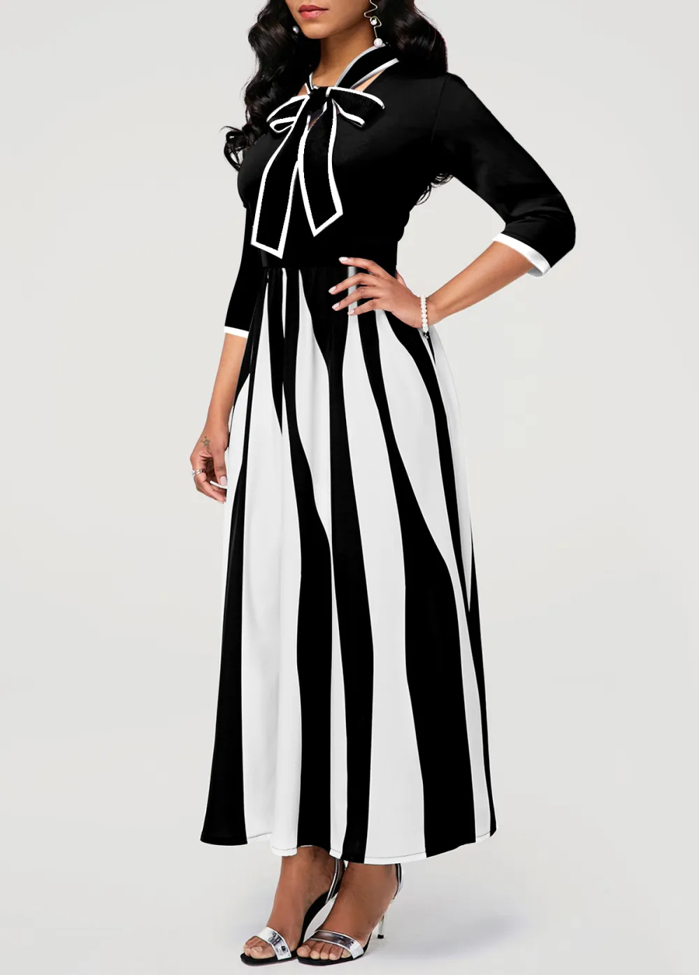 Geometric Print Pocket Tie Collar Maxi Dress