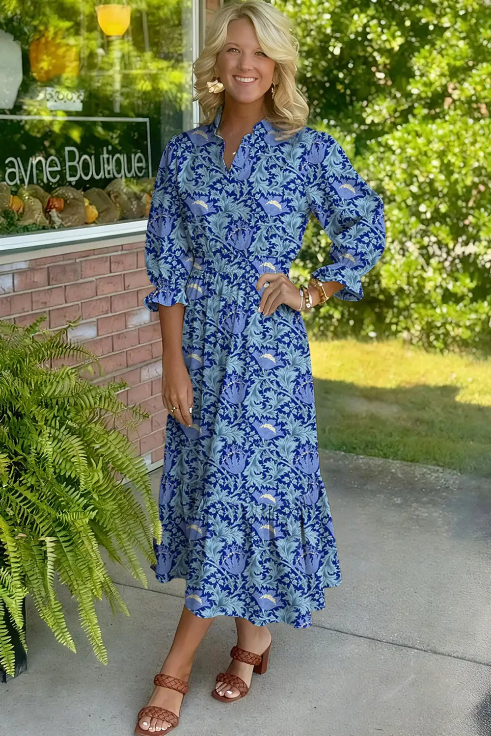 Lightweight Feel Floral Printed V Neck Dress
